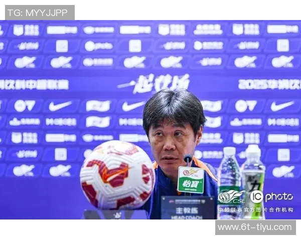 李霄鹏寄语球队专注自我展现实力期待明天比赛精彩表现 李霄鹏寄语球队专注自我展现实力期待明天比赛精彩表现