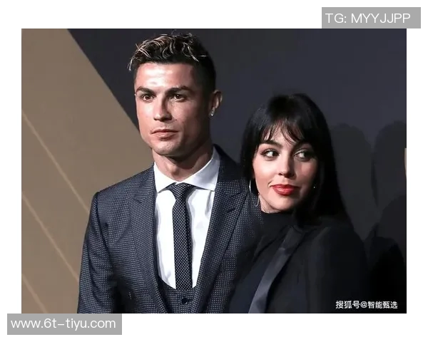 小特朗普与女友合影C罗乔治娜感慨椭圆形办公室的意外邂逅与人生奇遇